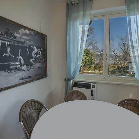 לינה וארוחת בוקר Ritratto Sul דורמלטו